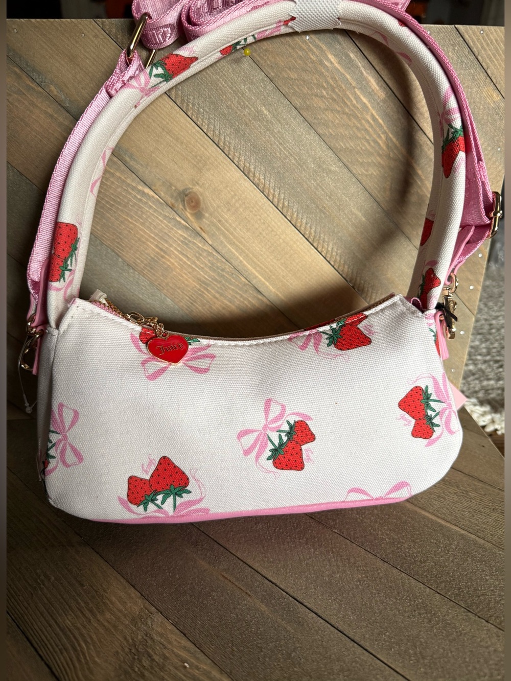 ADORABLE STRAWBERRY FESTIVAL SHOULDER BAG BOWS 100% Cotton